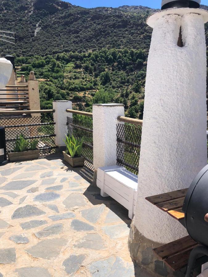 La Launa Apartamento Rural Trevelez Exterior photo